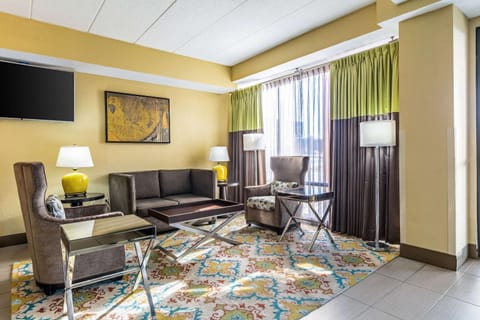 Quality Inn & Suites Southport Hôtel in Perry Township
