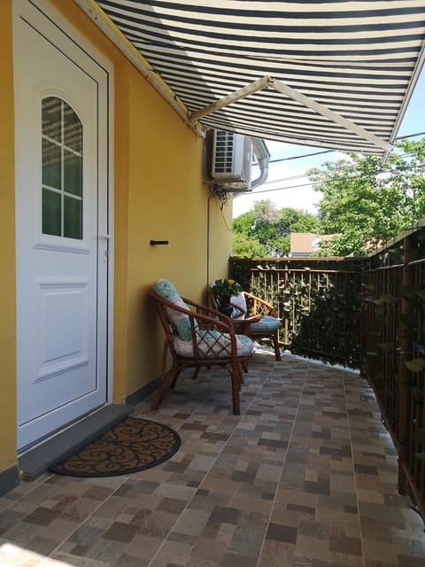 Patio, Day, View (from property/room), Balcony/Terrace, Dining area