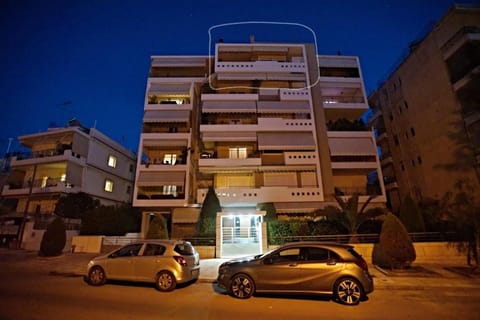 Charming Apartment near Athens Center and the Sea Condo in Kallithea
