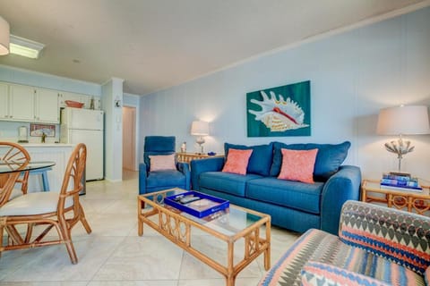 Ocean Dunes Villa 404, 2 Bedroom, Ocean Front, Pool, Sleeps 6 Condo in South Forest Beach