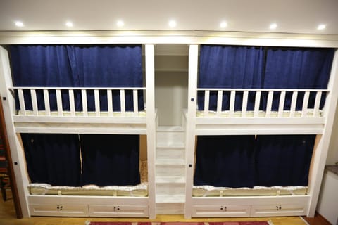 bunk bed