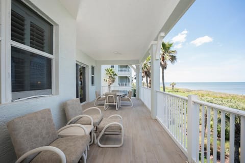 831 Cinnamon Beach, 3 Bedroom, Sleeps 8, Ocean Front, 2 Pools, Elevator Eigentumswohnung in Palm Coast