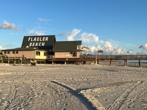 Casas de la Playa - Altos Spectacular View! Apartment in Flagler Beach