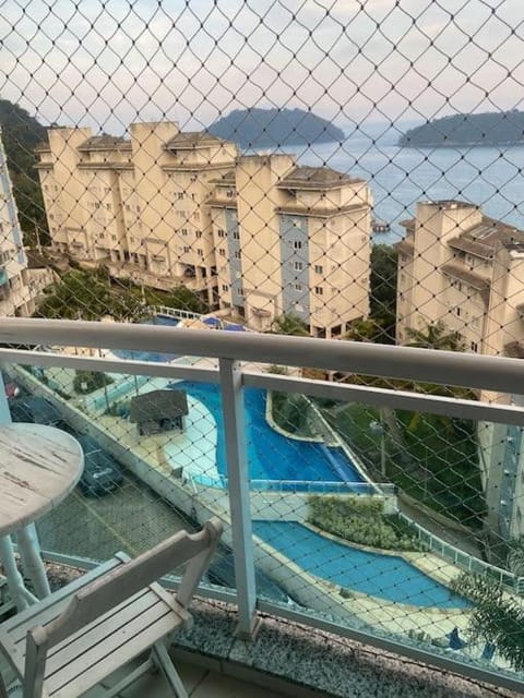 Vista Espetacular Porto Real suítes Condominio in Mangaratiba