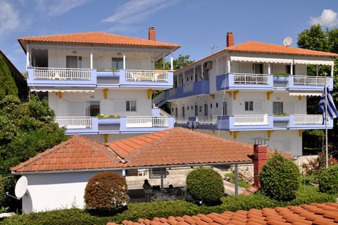 Bird's eye view, Area and facilities