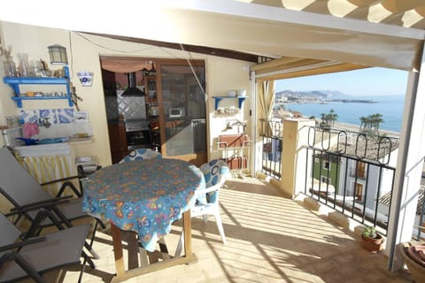 Balcony/Terrace, Dining area