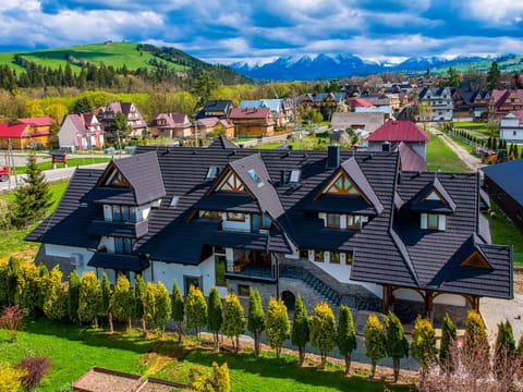 Neighbourhood, Bird's eye view