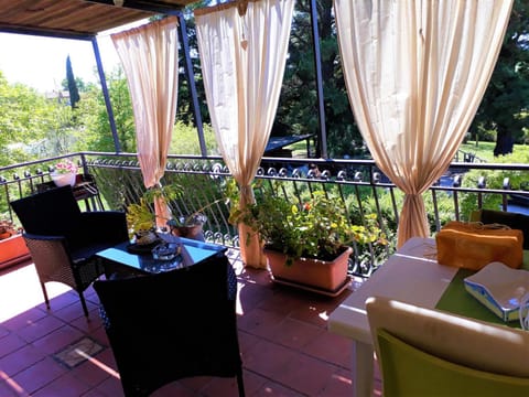 Balcony/Terrace, Garden view