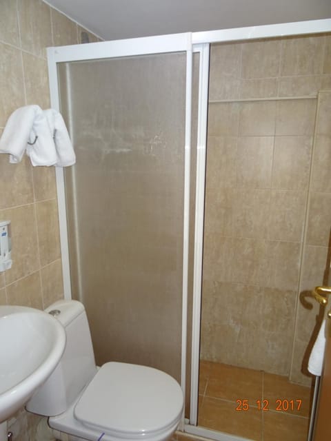 Bathroom, Photo of the whole room
