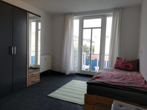 Apartmenthaus Home24 Übernachtung mit Frühstück in Chemnitz