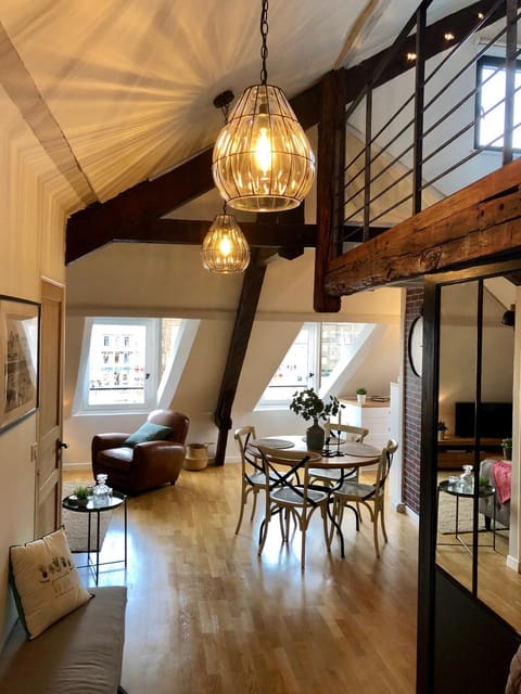 Living room, Dining area