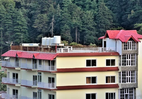 Hotel Vista Bhowali, Nainital - Vegetarian Hotel in Uttarakhand
