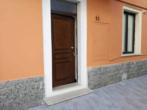 Property building, Facade/entrance