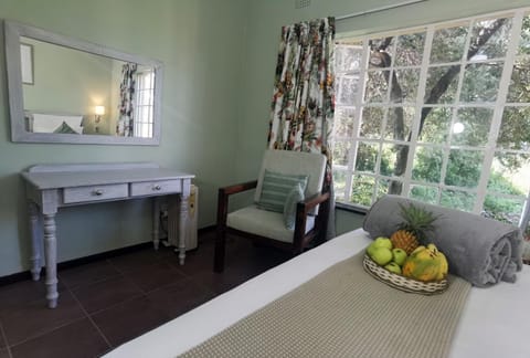 Random Harvest Country Cottages Farm Stay in Roodepoort
