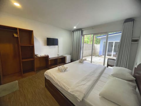 Scarlet Sails Resort Hotel in Sihanoukville