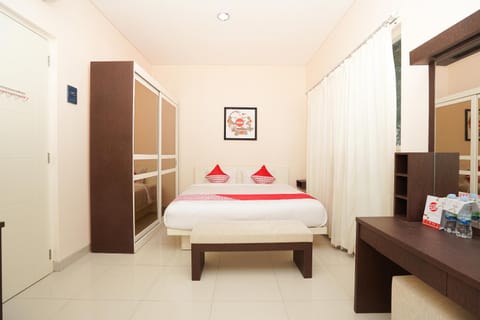 SUPER OYO 782 Menjangan Residence at Citraland 1 Hotel in Surabaya