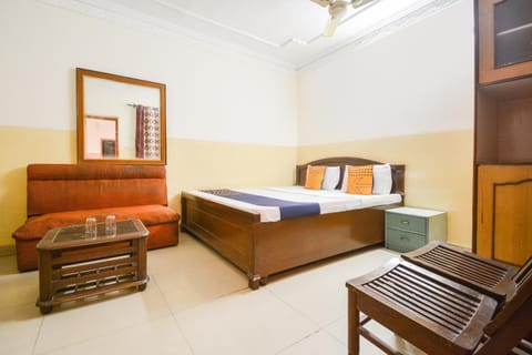 SPOT ON Hotel Om Shanti Palace Hotel in Chandigarh