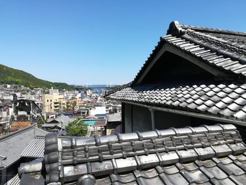 尾道 豪商の別荘 温泉、駅ちかく。サイクリングにも。 Bed and Breakfast in Hiroshima Prefecture