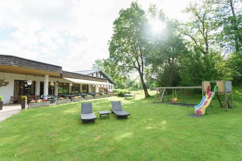 Sportpark Warmbad-Villach Bed and Breakfast in Villach