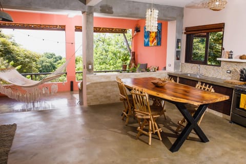 Casa Del Arte - rooms with private and shared bathrooms Bed and Breakfast in Nicaragua
