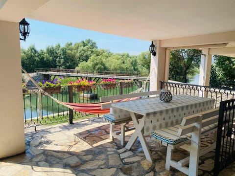 Lake View Apartment Dodosi Apartment in Podgorica Municipality, Montenegro