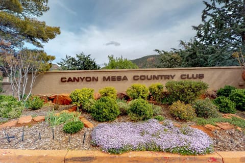 2 Bed 2 Bath Vacation home in Sedona House in Village of Oak Creek
