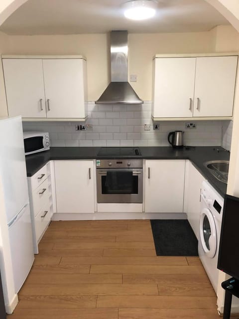 City Centre 2 Bed - Baron Taylor Street Apartment in Inverness