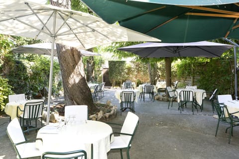 Restaurant/places to eat, Garden