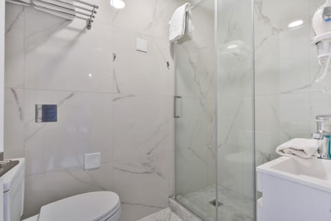 Parc Avenue Lofts Appartement-Hotel in Laval