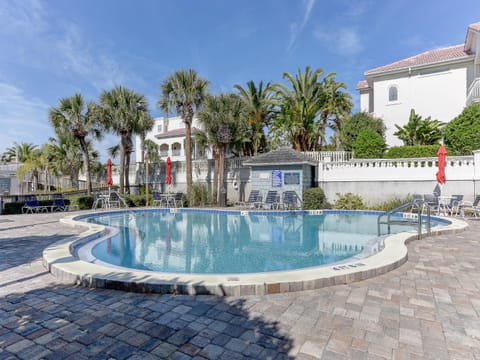 Hibiscus 201-D, 2 Bedrooms, Ocean View, 3 Pools, Spa, Sleeps 6 Condominio in Butler Beach