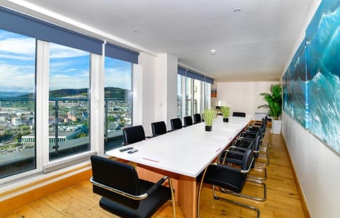 Panoramic sea views - Luxury 5 Star Penthouse Apartment in Swansea