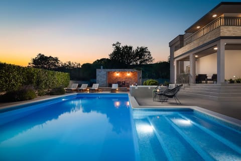 Villa Dali - luxury holiday house in relaxing area Villa in Split-Dalmatia County