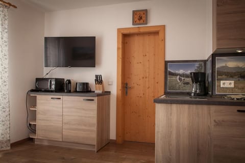 Coffee/tea facilities, Kitchen or kitchenette, toaster