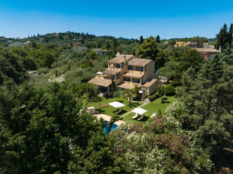 Property building, Swimming pool, Breakfast