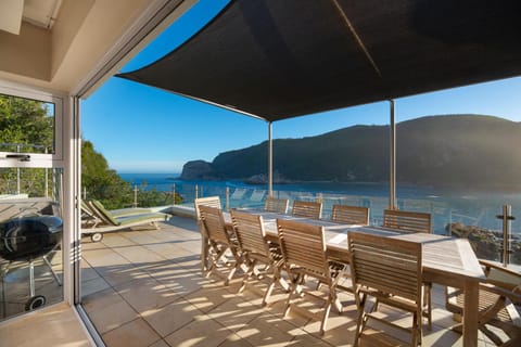 Day, Natural landscape, View (from property/room), Balcony/Terrace, Dining area, Mountain view, Sea view