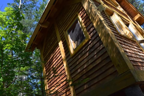 Bois Rond Expérience Terrain de camping /
station de camping-car in Saguenay