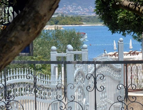 Facade/entrance, Spring, Summer, Beach, Sea view
