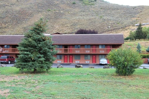 Flat Creek Inn Hotel in Wyoming