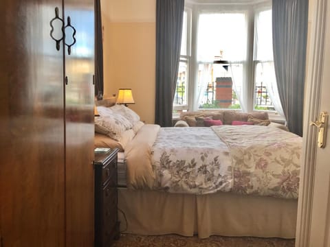 The Hollies Bed and Breakfast in Bridlington