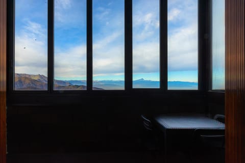 Balcony/Terrace, Mountain view