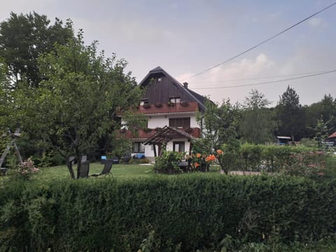 TOMLJANOVIĆ Bed and Breakfast in Jezerce