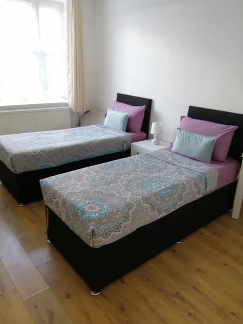 Dream Time Apartments-Aqua Suite Condo in London Borough of Islington