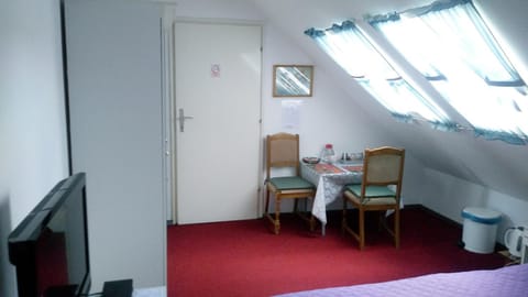 Rooms IVKA Bed and Breakfast in Jezerce