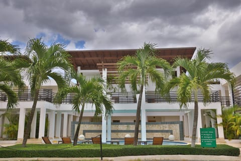 Sybaris Suites & Residences Hotel in Juan Dolio