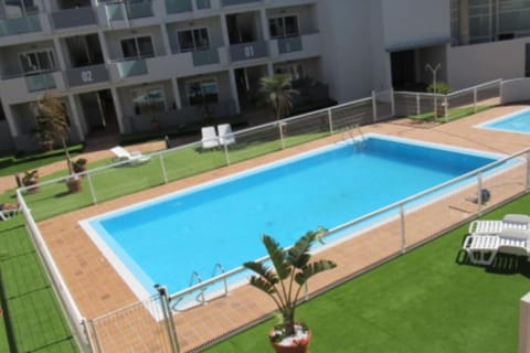 Pool view, Swimming pool, sunbed