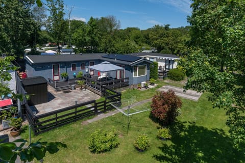 Property building, Bird's eye view, Garden view