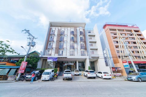 RedDoorz Plus @ Roxas Street Davao Hôtel in Davao City