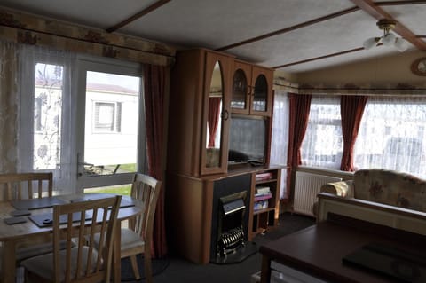 Caravan 6 Berth North Shore Holiday Centre with 5G Wifi Campground/ 
RV Resort in Skegness