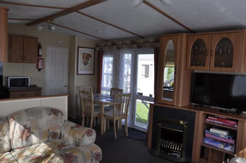 Caravan 6 Berth North Shore Holiday Centre with 5G Wifi Campground/ 
RV Resort in Skegness
