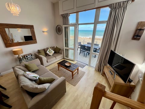 Family Coastal Retreat - Ocean Views - Private Balcony - Westward Ho! House in Westward Ho